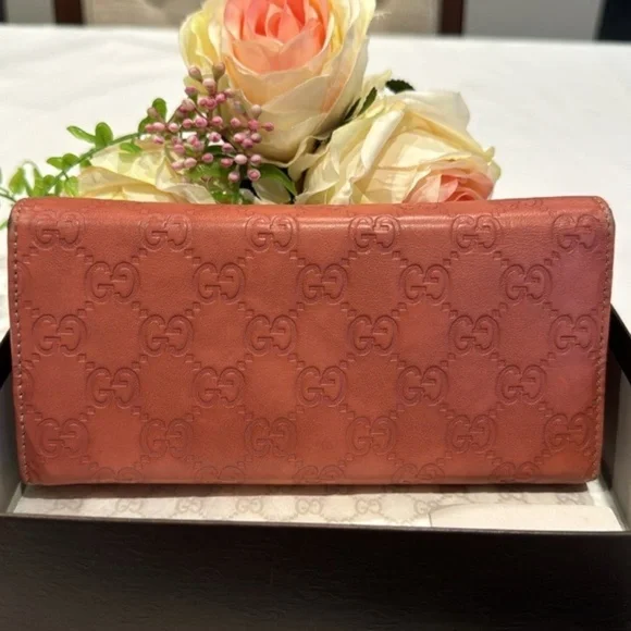 Authentic Gucci WOC (wallet on chain) bag with box - Picture 5 of 14